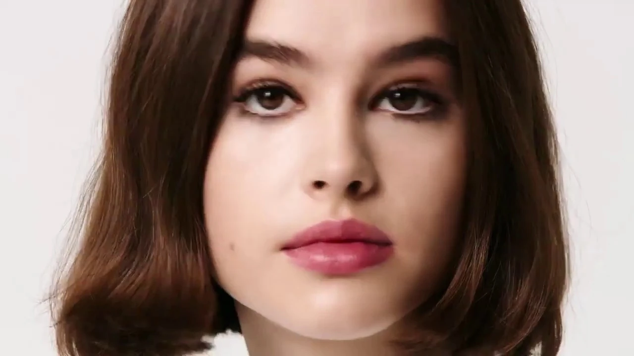 Dolce & Gabbana Passioneyes Volume Intense Mascara Campaign